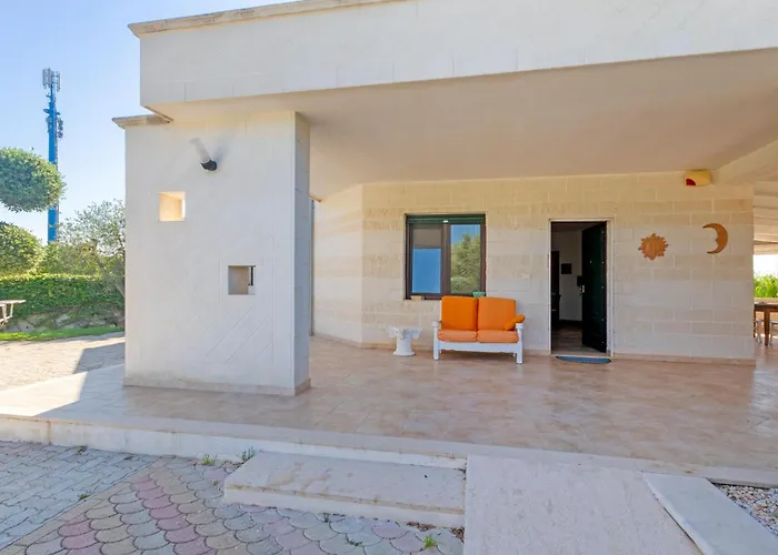 Stunning Home In Carovigno With Wifi